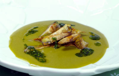Crema d'ortigues i carxofes amb espàrrecs