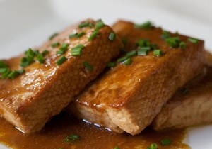 Tofu teriyaki amb tartar d'algues