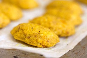 Croquetes de mill a la cúrcuma