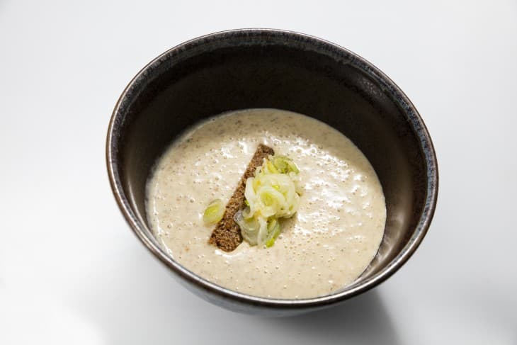 Sopa de farigola i pa de sègol