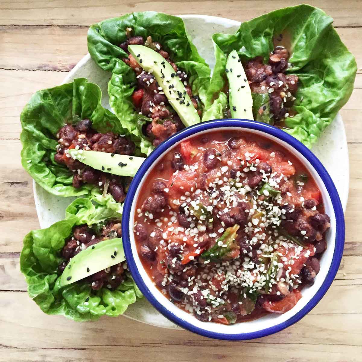 Tacos con chile de judías negras