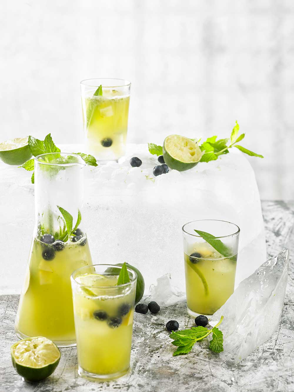 Limonada de agua de coco, lima y matcha