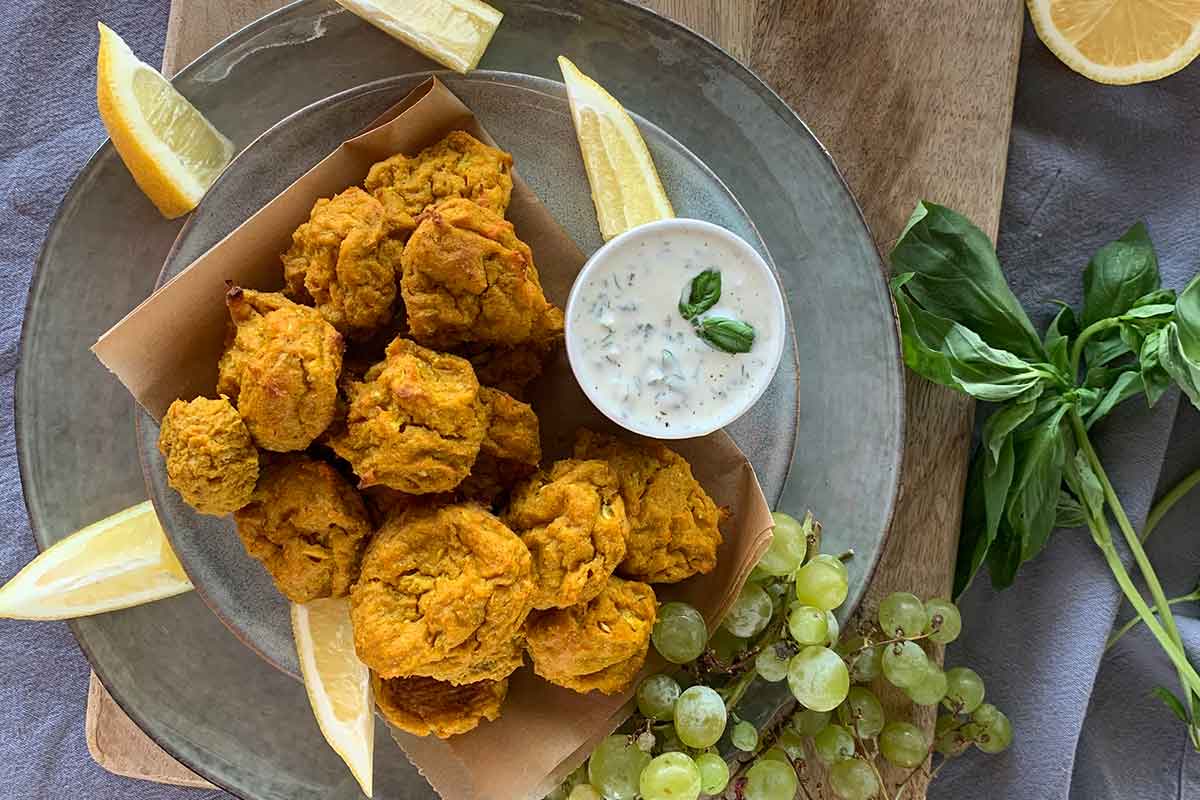 Delicias de calabaza con salsa de yogur y especias