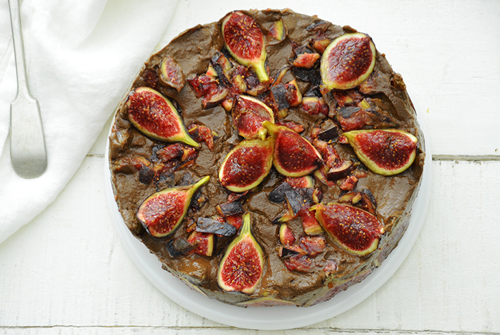 Tarta mousse de cacao e higos