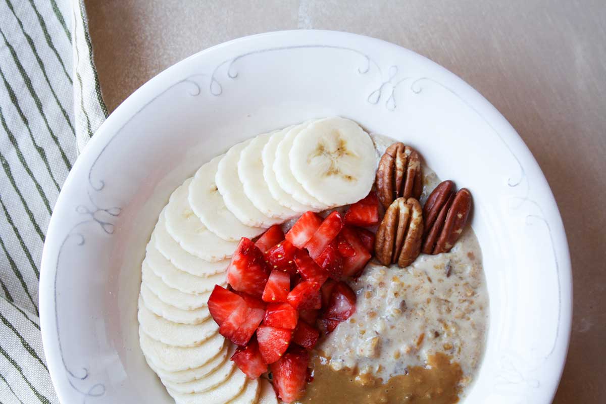 Porridge de vainilla con crumble de manzana