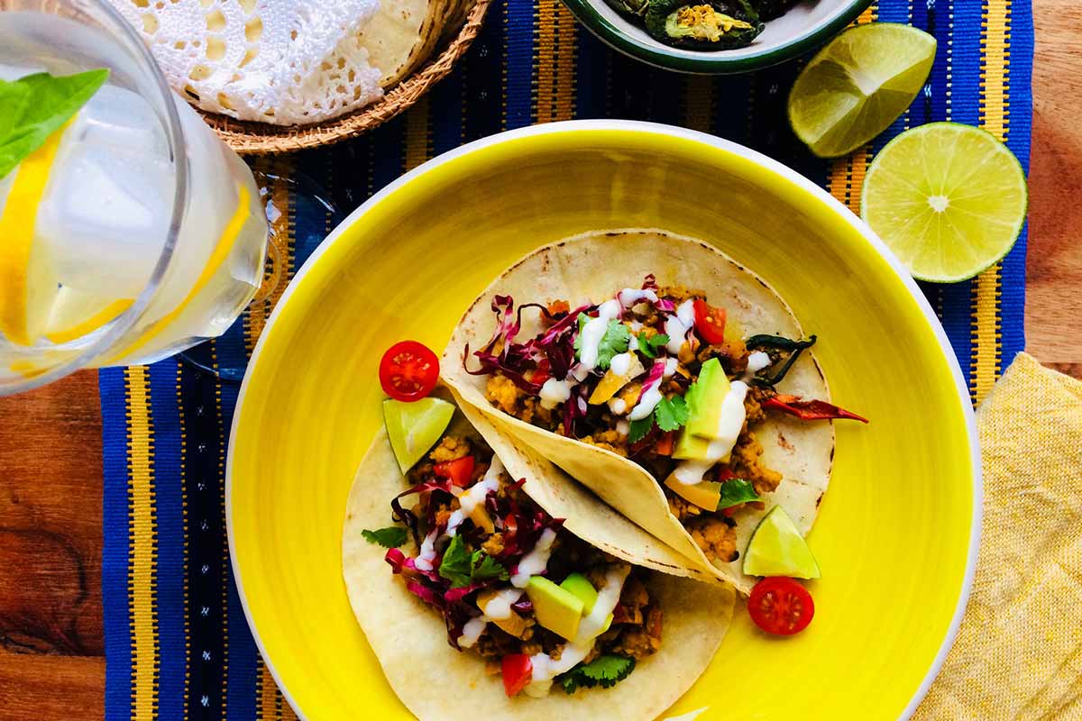 Tacos-tempeh de garbanzos dulces y picantes