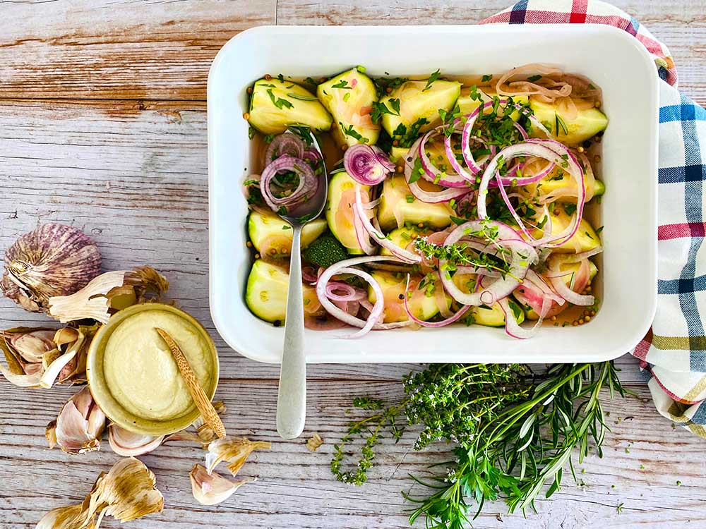 Calabacínes en escabeche con alioli de azafrán