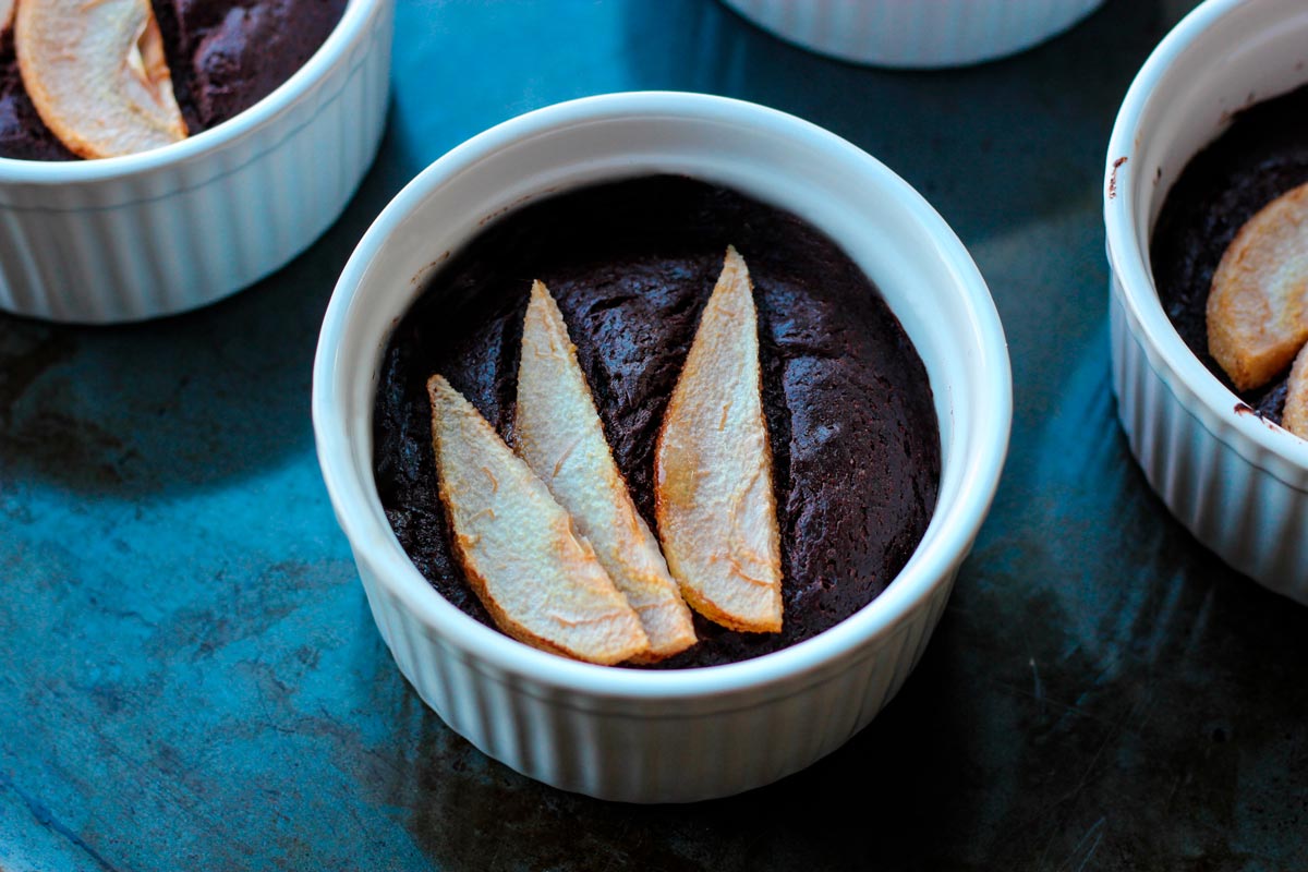 Terrines de xocolata i pera sense farina