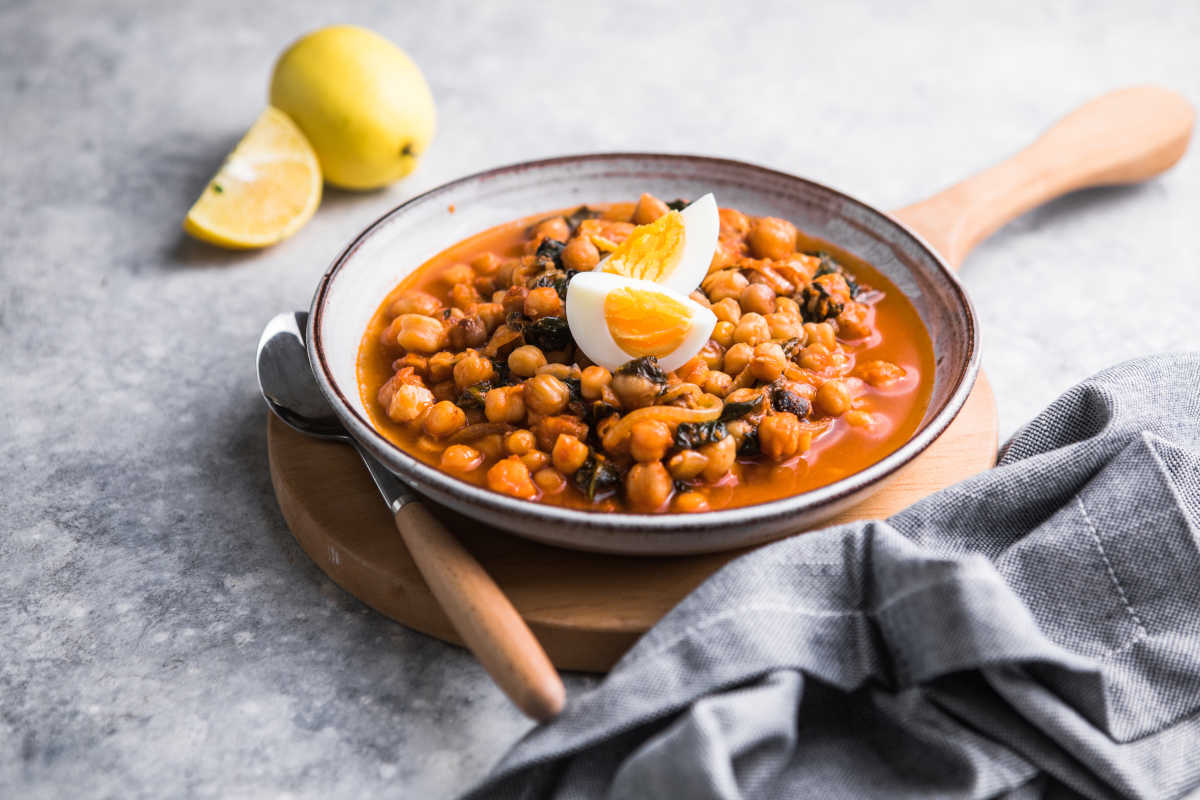 Garbanzos con espinacas y bacalao