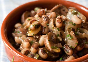 Fesolets de l'ull negre amb bolets