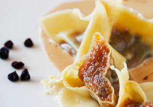 Raviolis dulces de manzana y pasas