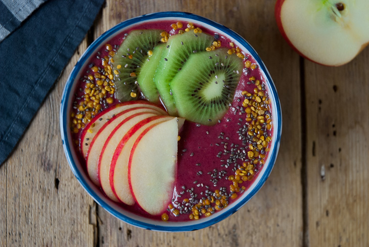 Pudding de chía, manzana, frambuesas y especias
