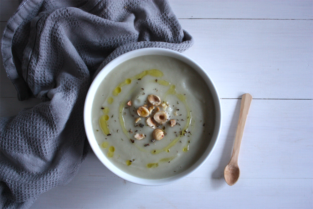 Crema de tupinambos con avellanas