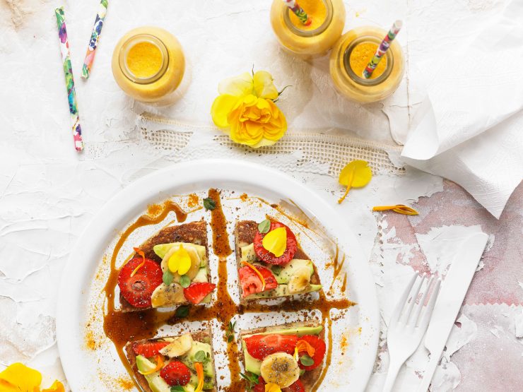 Pancake de almendra y smoothie de zanahoria y jengibre