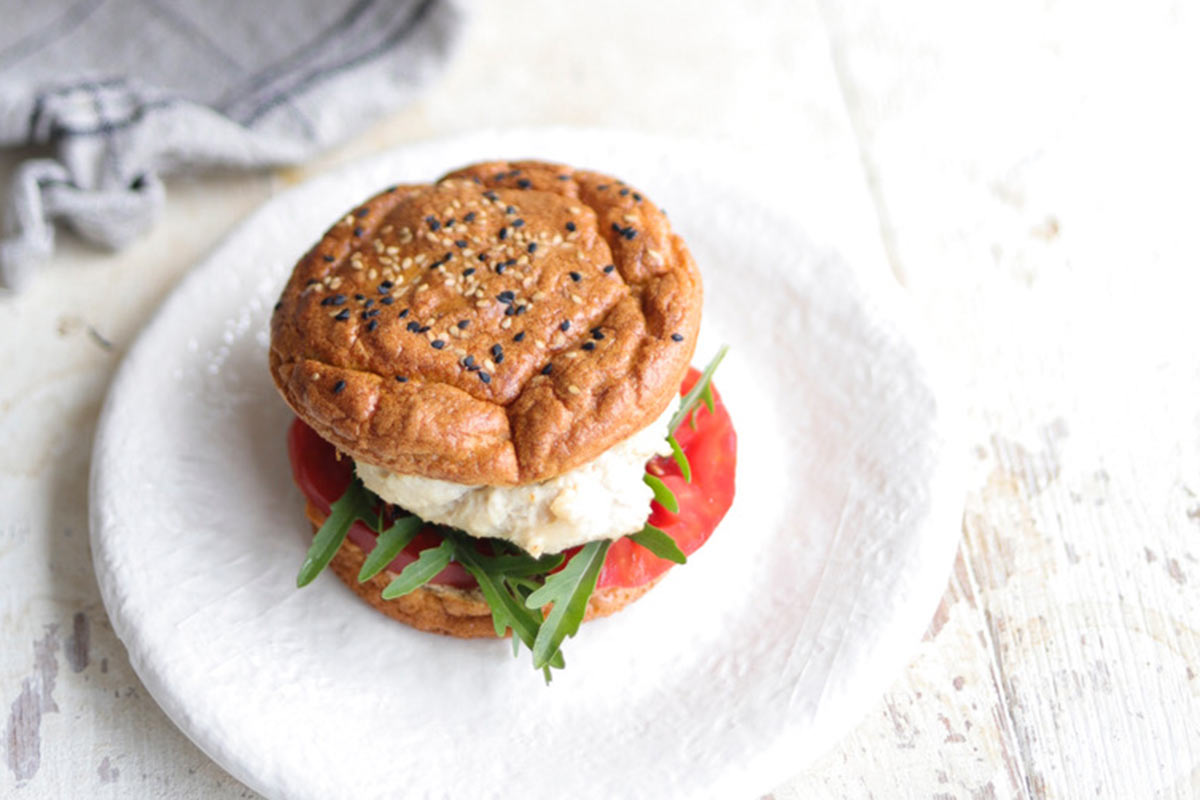 Pan de calabacín ceto para hamburguesa