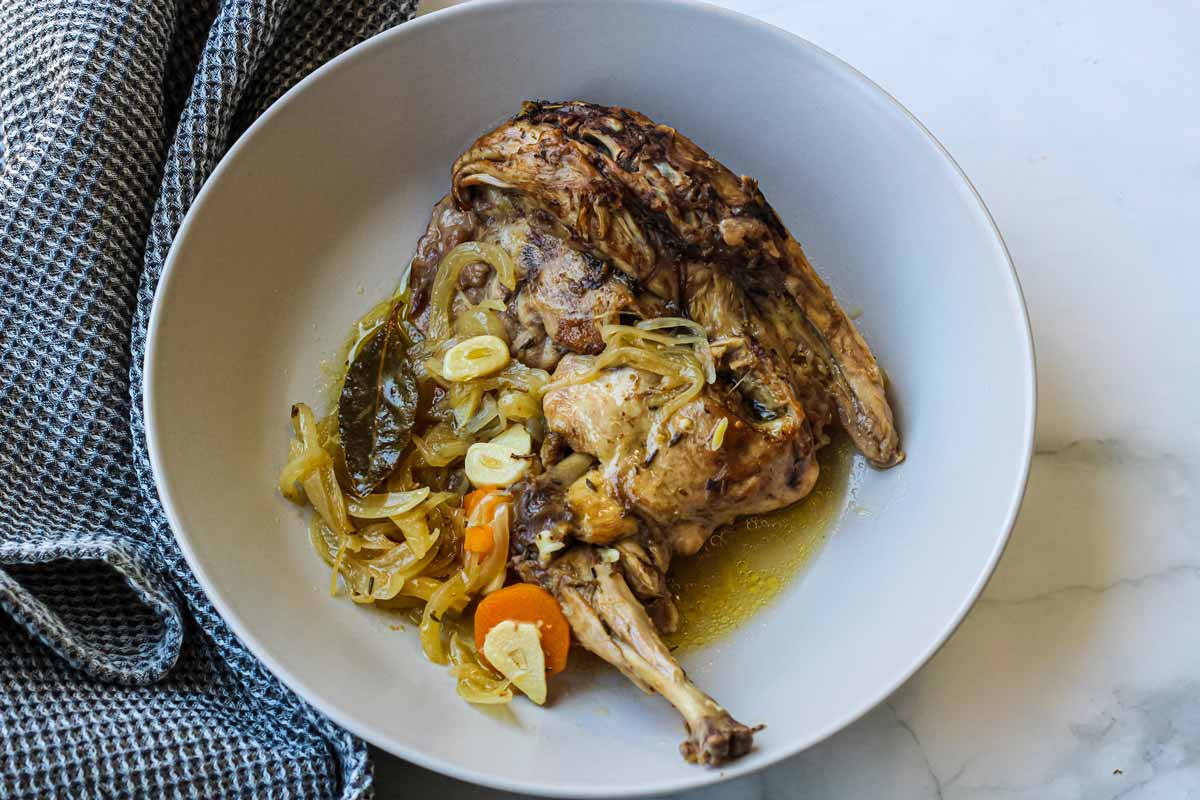Conejo en escabeche