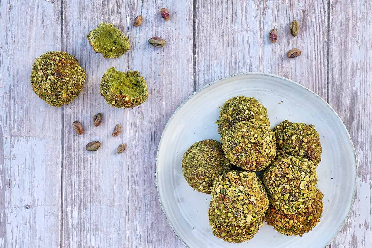 ‘Panellets’ ceto de pistachos y matcha