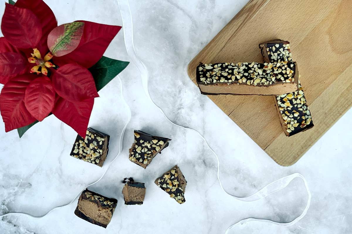 Turrón ceto de mousse de avellanas y cacao